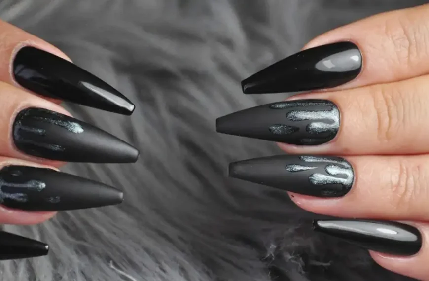Nailsslay - Acrylic Nails, Latest Nail Trends & Almond Nails 23 Black Halloween Nails