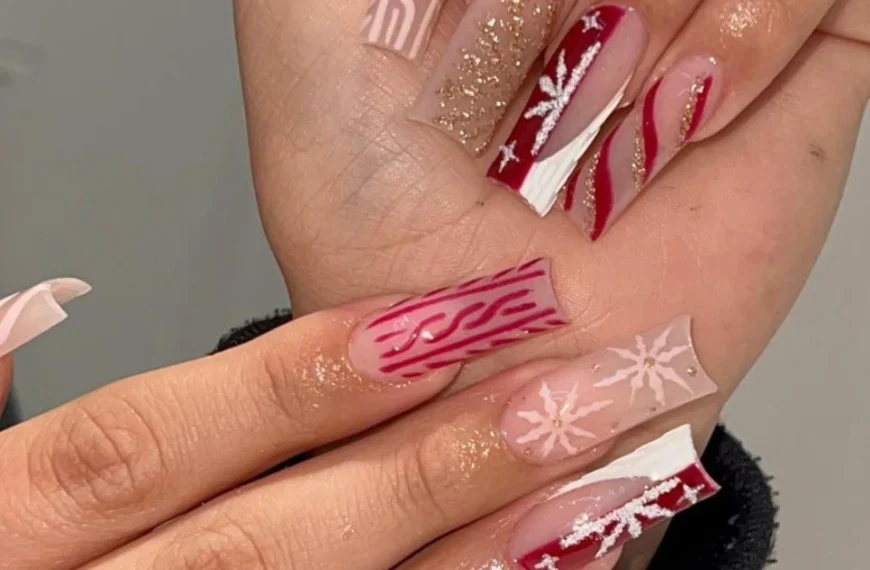 60+ Red Christmas Nails: The Most Classy Styles