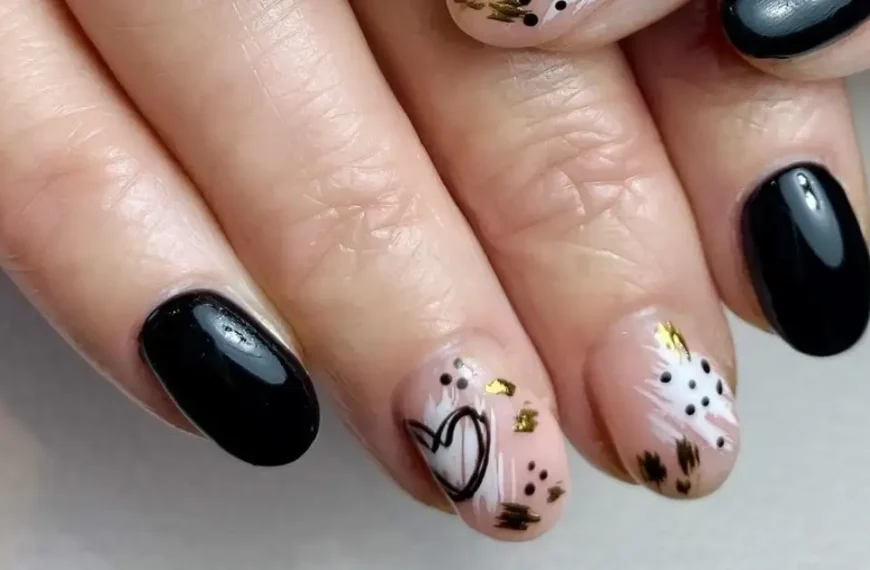 Dark Romance: 12+ Black Valentines Day Nails for 2025