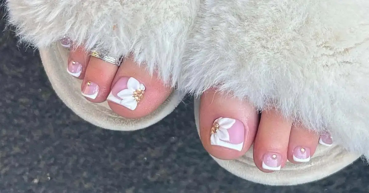 Med Tech. Запись со стены. | Toe nail color, Spring pedicure, Cute toe nails