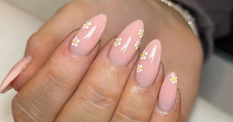 neutral summer nails