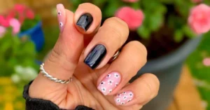 black summer nails