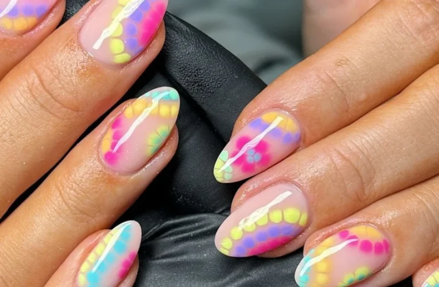 almond nails