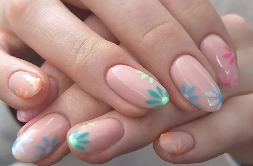 daisy nails