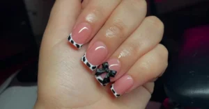 short acrylic nails