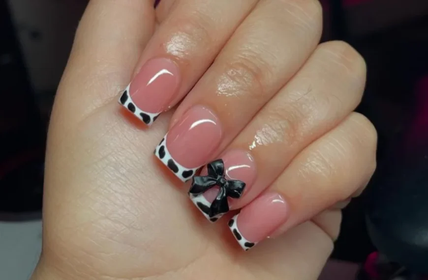 short acrylic nails