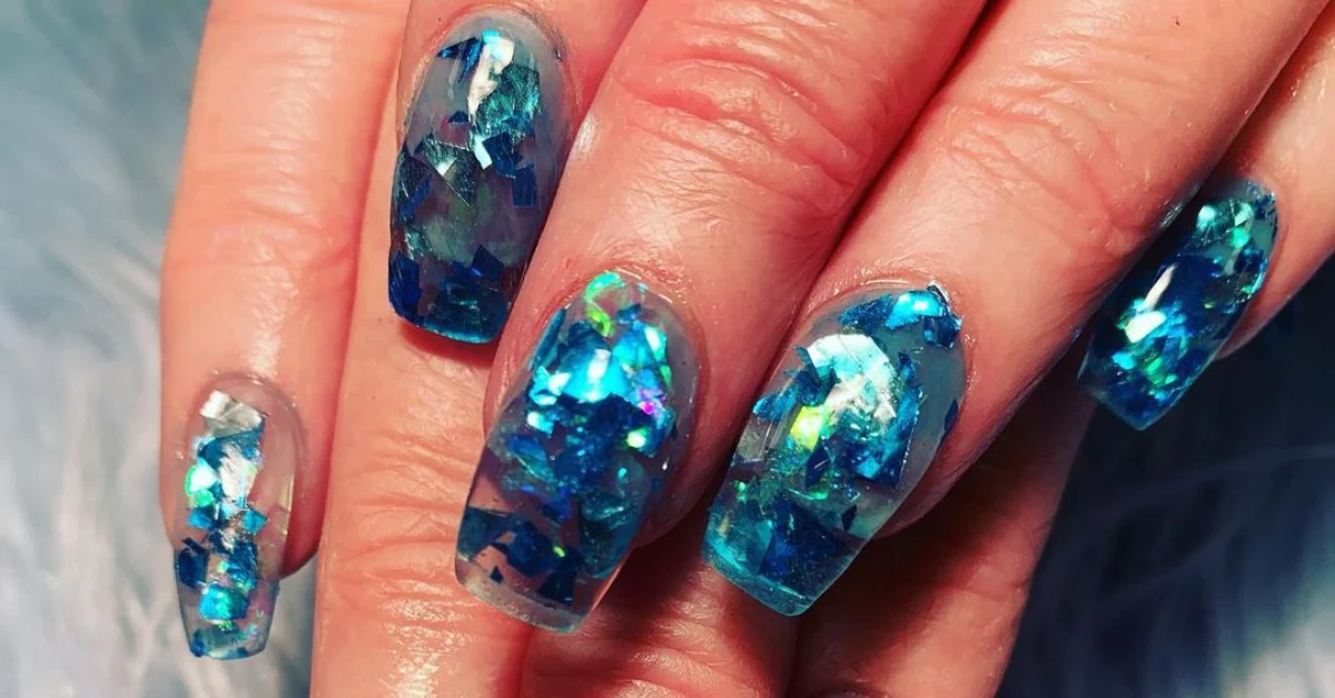 20+ Gorgeous Winter Ice Blue Nails That Make You Feel Like a Goddess 1 winter ice blue nails