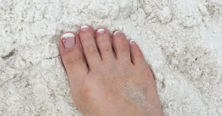 beach summer toe nail designs