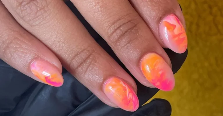 summer marble nails