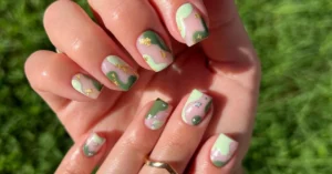 green fall nails